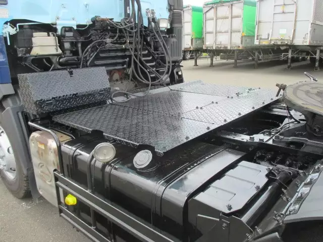 平成16年03月中古大型トラクタヘッド日野プロフィアの画像9