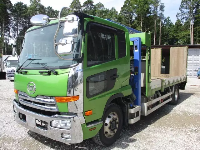 平成24年12月中古大型日産UDUDトラックスの画像1