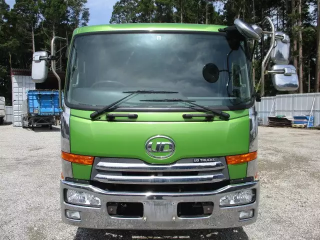 平成24年12月中古大型日産UDUDトラックスの画像2