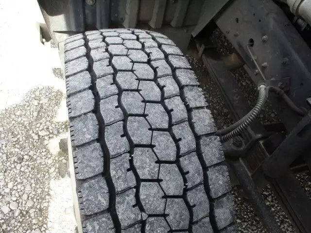 平成24年12月中古大型日産UDUDトラックスの画像14