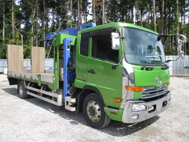 平成24年12月中古大型日産UDUDトラックスの画像3
