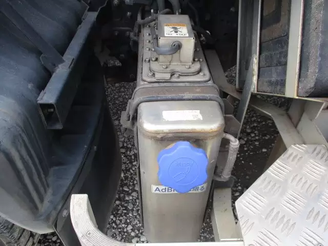 平成24年12月中古大型日産UDUDトラックスの画像28