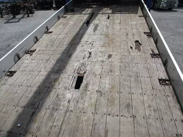 平成24年12月中古大型日産UDUDトラックスの画像44