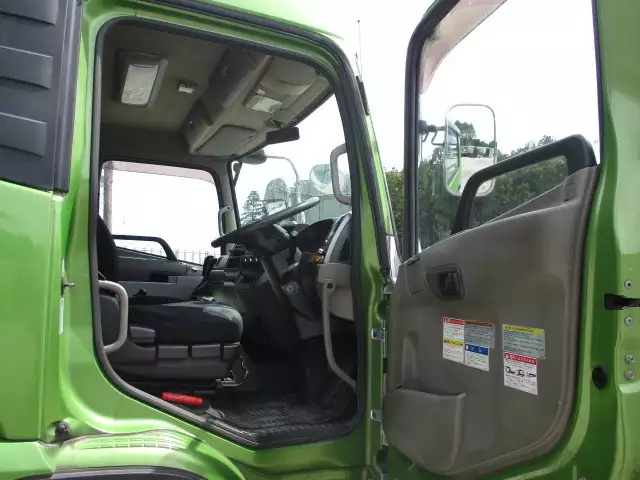 平成24年12月中古大型日産UDUDトラックスの画像51