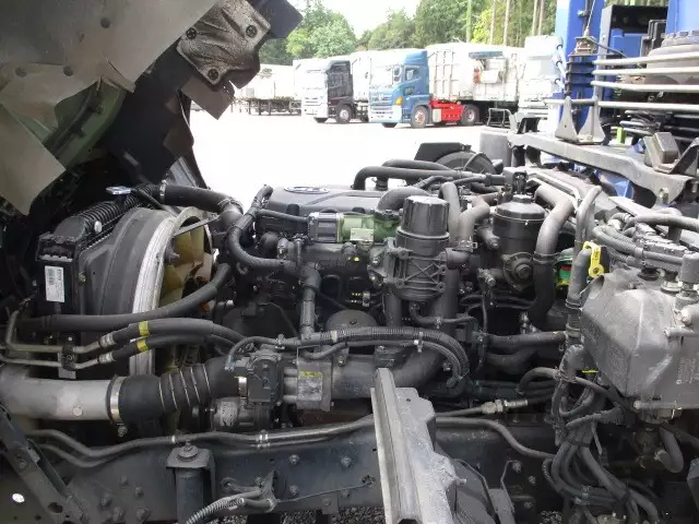 平成24年12月中古大型日産UDUDトラックスの画像60