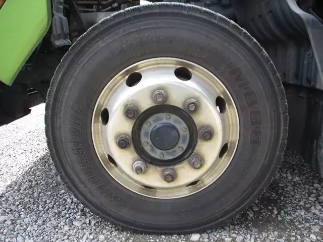 平成24年12月中古大型日産UDUDトラックスの画像9