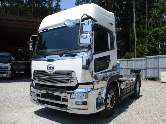 平成30年08月中古大型トラクタヘッド日産UDUDトラックスの画像1