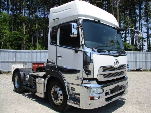 平成30年08月中古大型トラクタヘッド日産UDUDトラックスの画像3