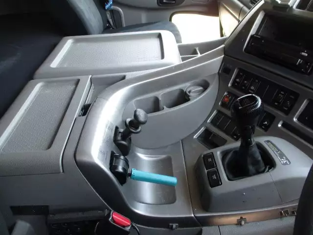 平成30年08月中古大型トラクタヘッド日産UDUDトラックスの画像45