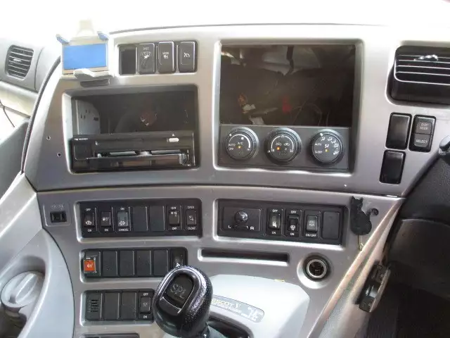 平成30年08月中古大型トラクタヘッド日産UDUDトラックスの画像48