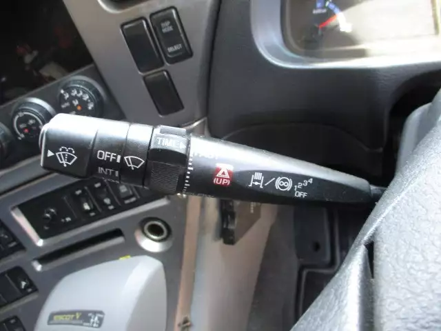 平成30年08月中古大型トラクタヘッド日産UDUDトラックスの画像51