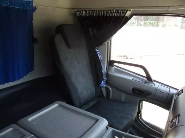 平成30年08月中古大型トラクタヘッド日産UDUDトラックスの画像55