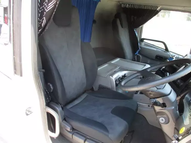 平成30年08月中古大型トラクタヘッド日産UDUDトラックスの画像57