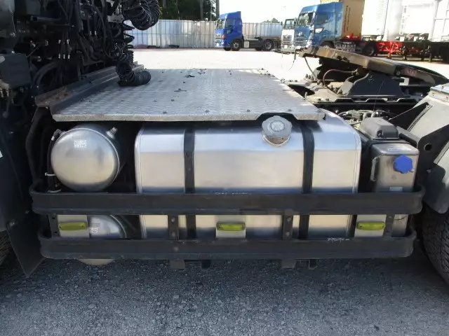 平成29年06月中古大型トラクタヘッド日産UDUDトラックスの画像24