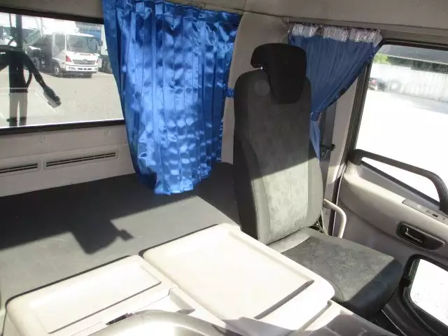 平成29年06月中古大型トラクタヘッド日産UDUDトラックスの画像51