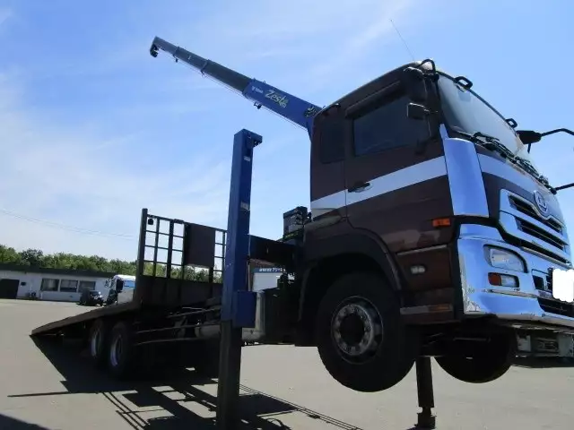 平成25年03月中古大型日産UDクオンの画像11