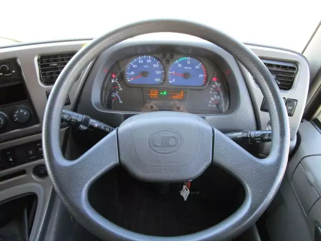 平成25年03月中古大型日産UDクオンの画像24