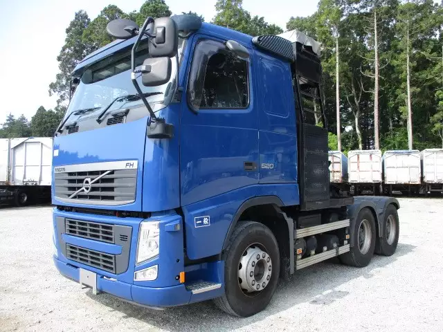 平成26年03月中古大型トラクタヘッドボルボボルボの画像1