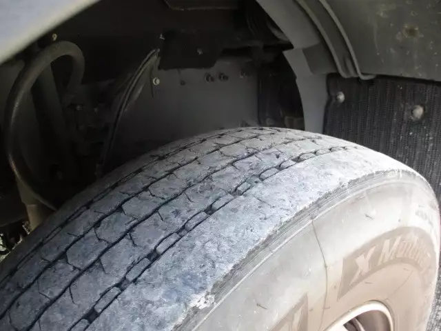 平成26年03月中古大型トラクタヘッドボルボボルボの画像11