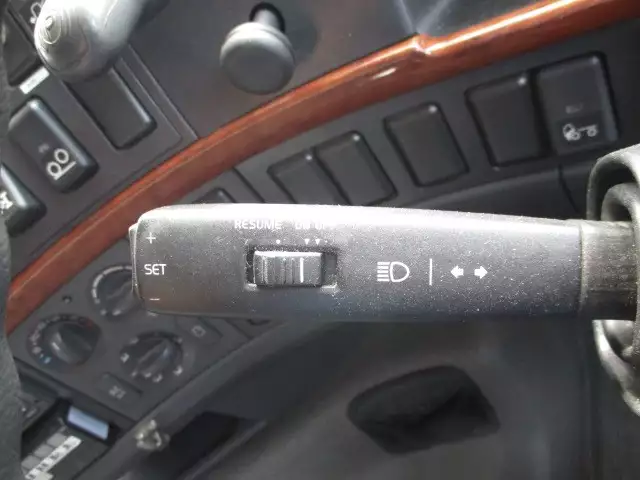 平成26年03月中古大型トラクタヘッドボルボボルボの画像34