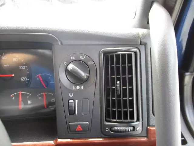 平成26年03月中古大型トラクタヘッドボルボボルボの画像36