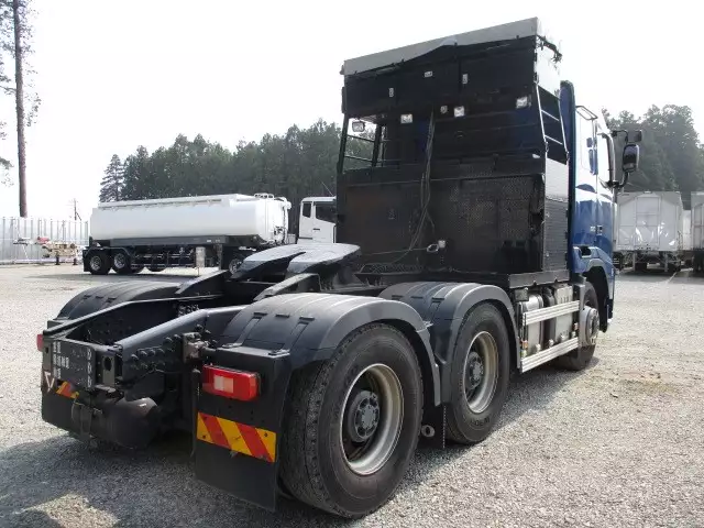 平成26年03月中古大型トラクタヘッドボルボボルボの画像5