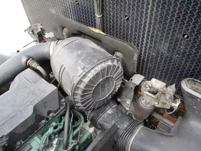 平成26年03月中古大型トラクタヘッドボルボボルボの画像52