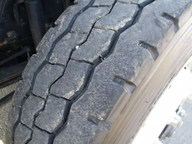 平成25年06月中古大型三菱ふそうスーパーグレートの画像38