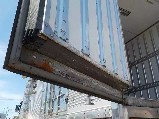 平成28年04月中古大型冷凍バン・ウィング三菱ふそう三菱の画像16