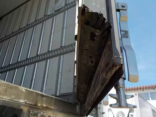 平成28年04月中古大型冷凍バン・ウィング三菱ふそう三菱の画像17