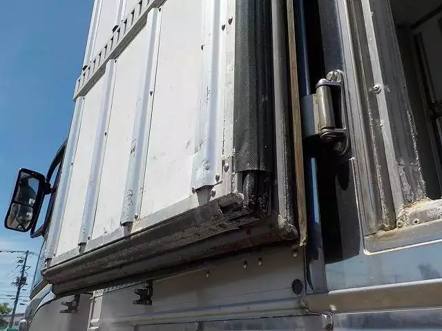 平成28年04月中古大型冷凍バン・ウィング三菱ふそう三菱の画像9