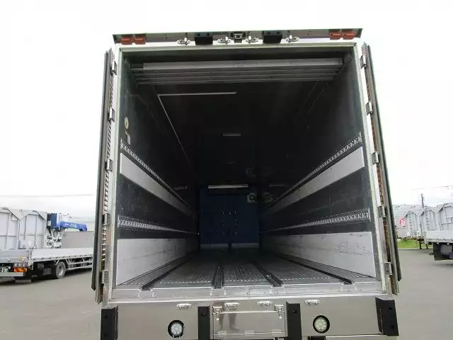 平成27年11月中古大型冷凍バン・ウィング日野日野の画像17