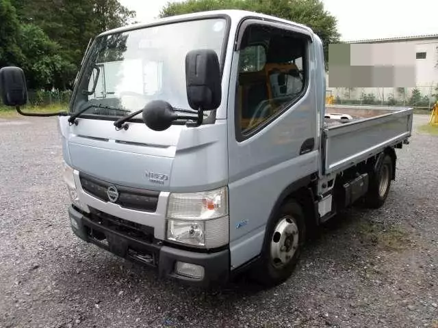 平成28年06月中古中型日産日産の画像1