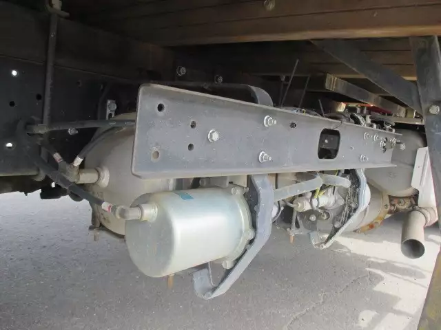 平成27年12月中古大型日産UDUDトラックスの画像12