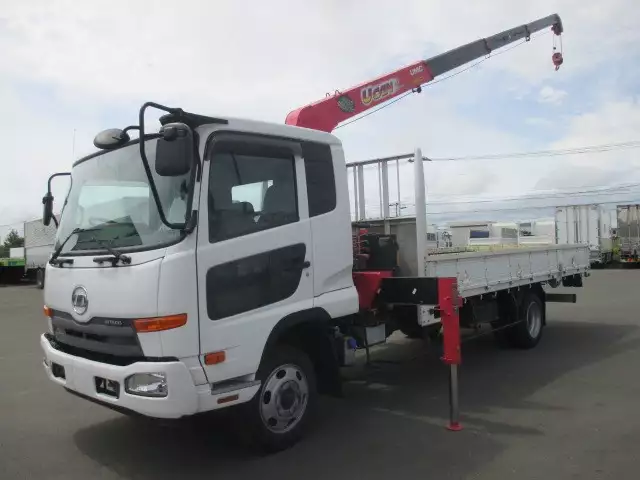 平成27年12月中古大型日産UDUDトラックスの画像24