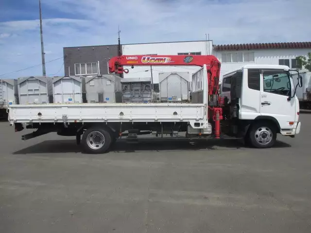 平成27年12月中古大型日産UDUDトラックスの画像4