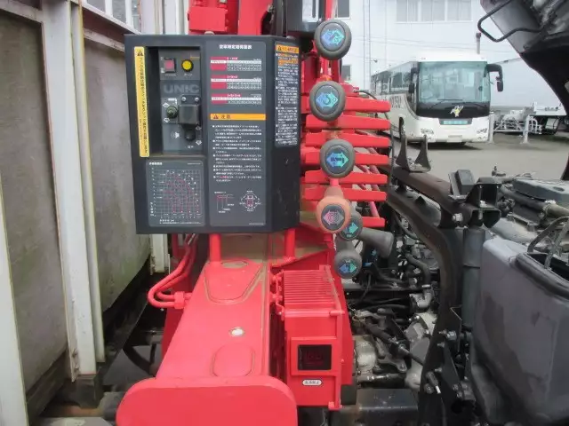 平成27年12月中古大型日産UDUDトラックスの画像34