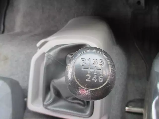 平成27年12月中古大型日産UDUDトラックスの画像38