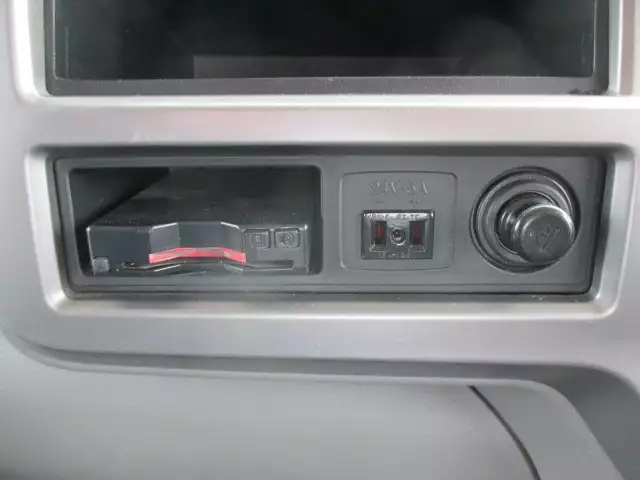 平成27年12月中古大型日産UDUDトラックスの画像39