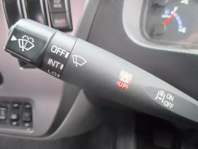 平成27年12月中古大型日産UDUDトラックスの画像42