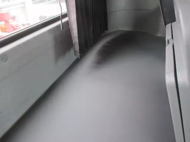 平成27年12月中古大型日産UDUDトラックスの画像45