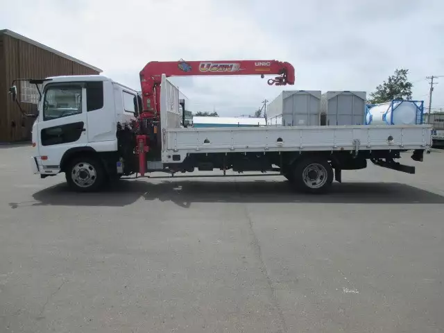 平成27年12月中古大型日産UDUDトラックスの画像8