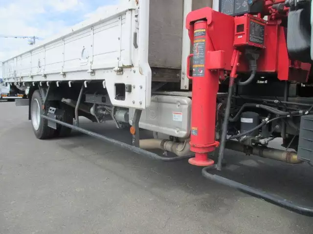 平成27年12月中古大型日産UDUDトラックスの画像10