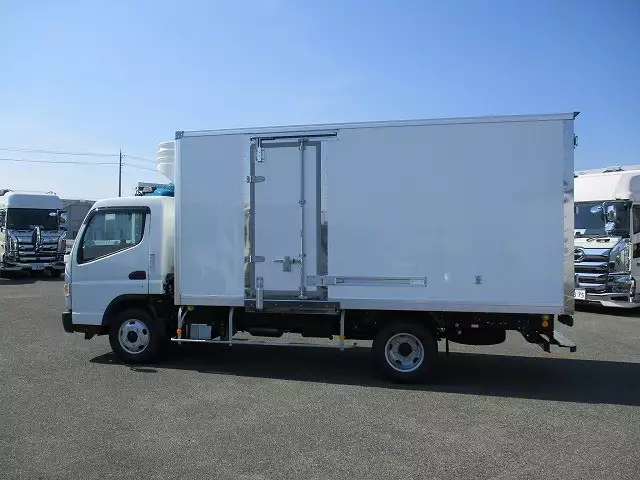令和03年04月中古小型冷凍バン・ウィング三菱ふそう三菱の画像8