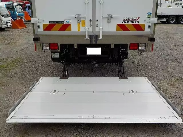 平成29年09月中古中型冷凍バン・ウィング日野レンジャーの画像11