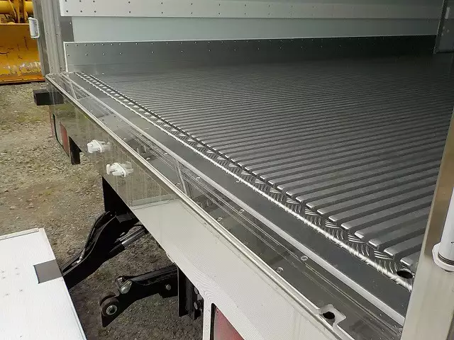 平成29年09月中古中型冷凍バン・ウィング日野レンジャーの画像12