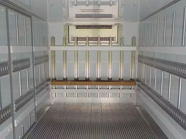 平成29年09月中古中型冷凍バン・ウィング日野レンジャーの画像13