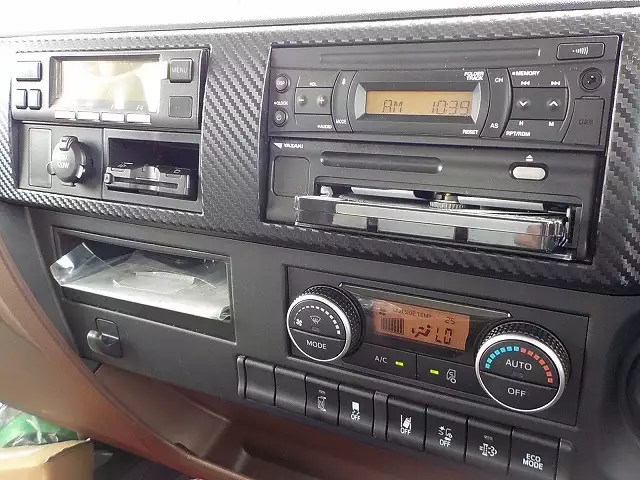 平成29年09月中古中型冷凍バン・ウィング日野レンジャーの画像19