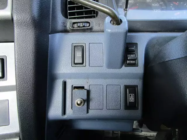 平成18年05月中古小型トラクタヘッド日野プロフィアの画像23