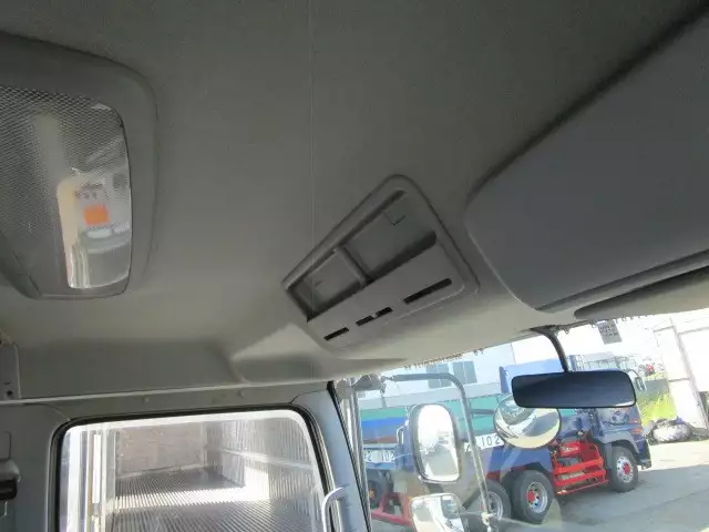平成18年05月中古小型トラクタヘッド日野プロフィアの画像29